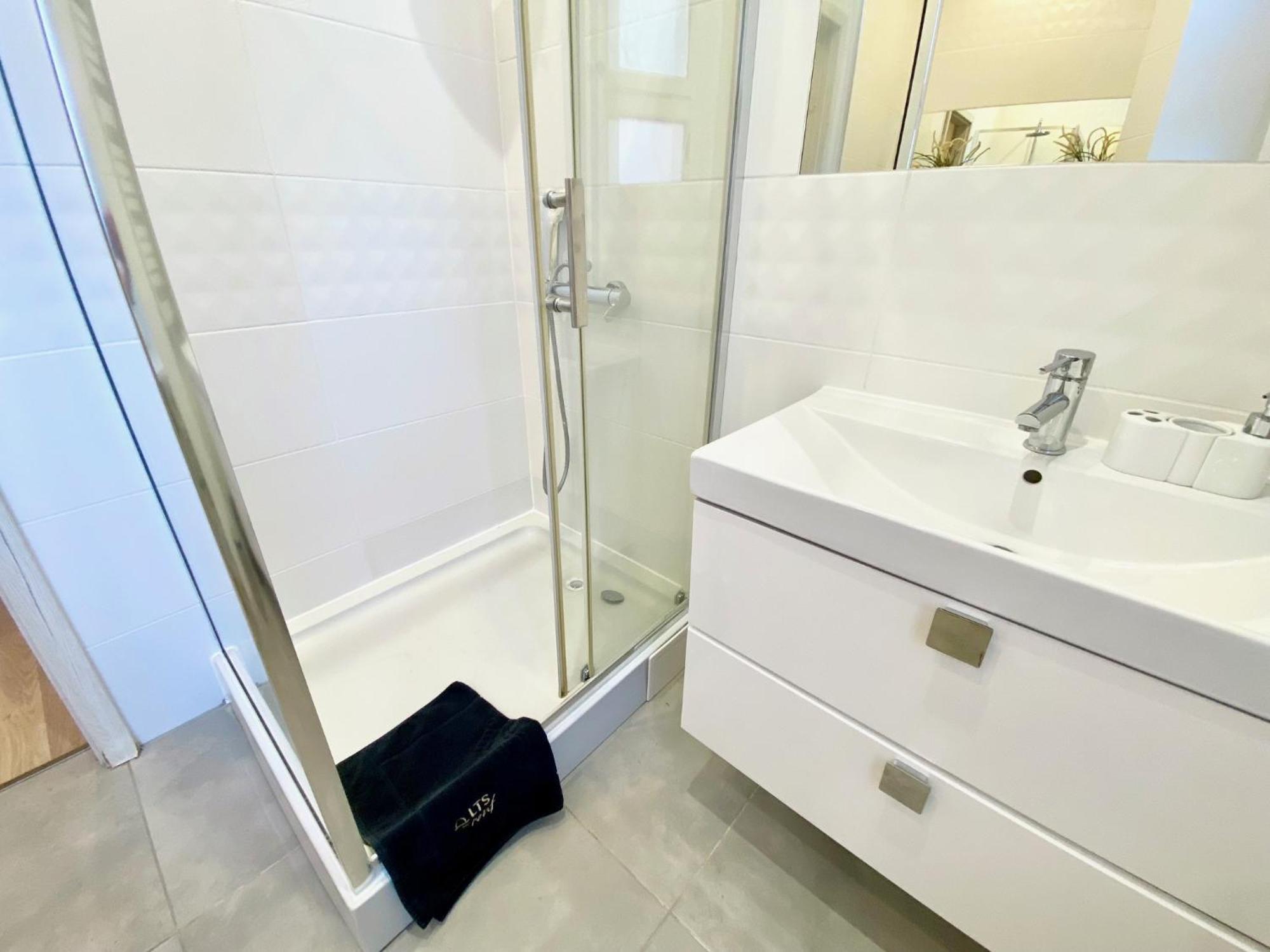 Lts Rent Comfortable Old Town & Art, Three *